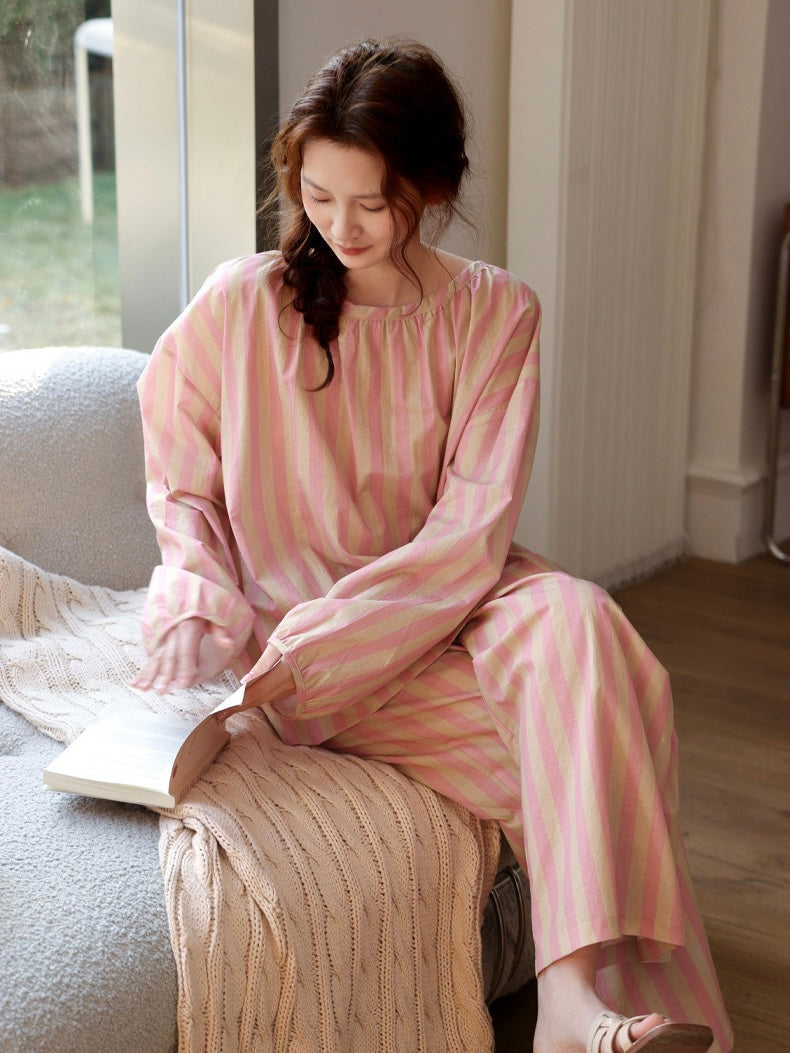 Striped cotton lounge set detail