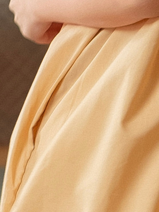 Puff sleeve cotton dress detail
