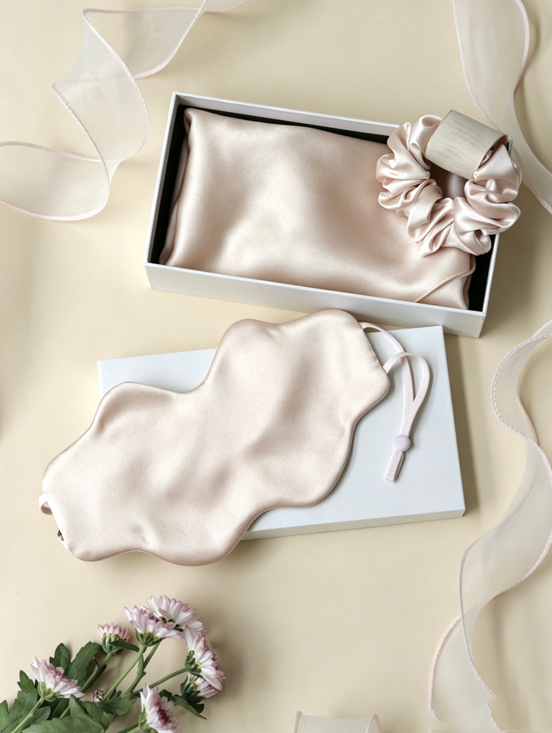 3-Piece Silk Sleep Gift Set | Pillowcase, Eye Mask & Scrunchie | Lian