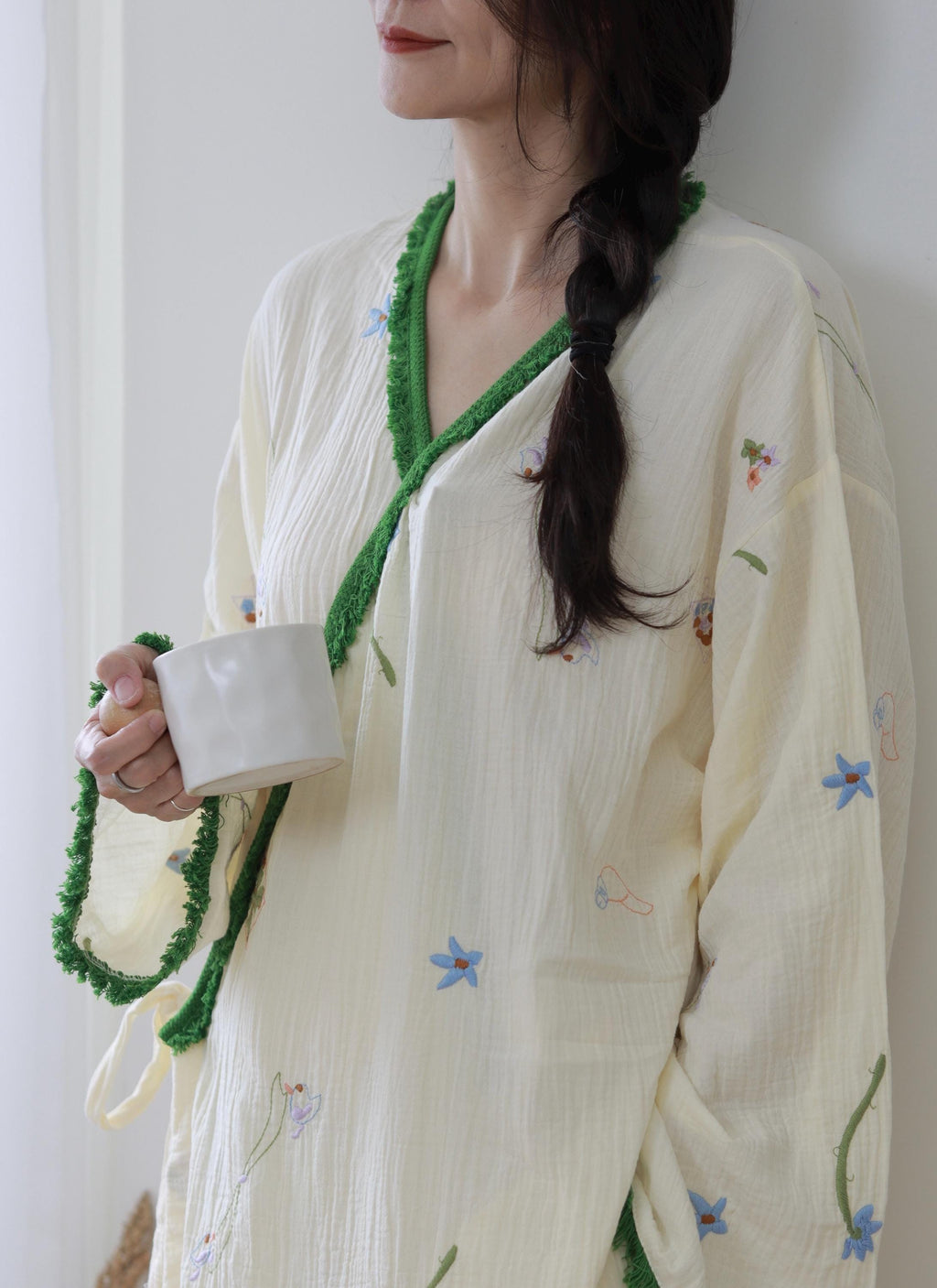 Embroidered Gauze Cotton Robe: Floral Kimono Bathrobe - Cream & Green
