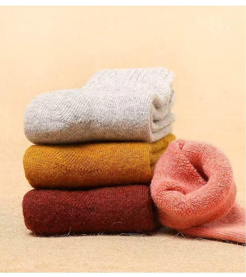 Merino Wool Socks Gift Box: Australian Wool Blend, Unisex, Set of 4 Christmas Gift Wrapped, Stocking Fillers