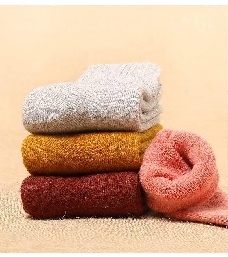 Merino Wool Socks Gift Box: Australian Wool Blend, Unisex, Set of 4 Christmas Gift Wrapped, Stocking Fillers