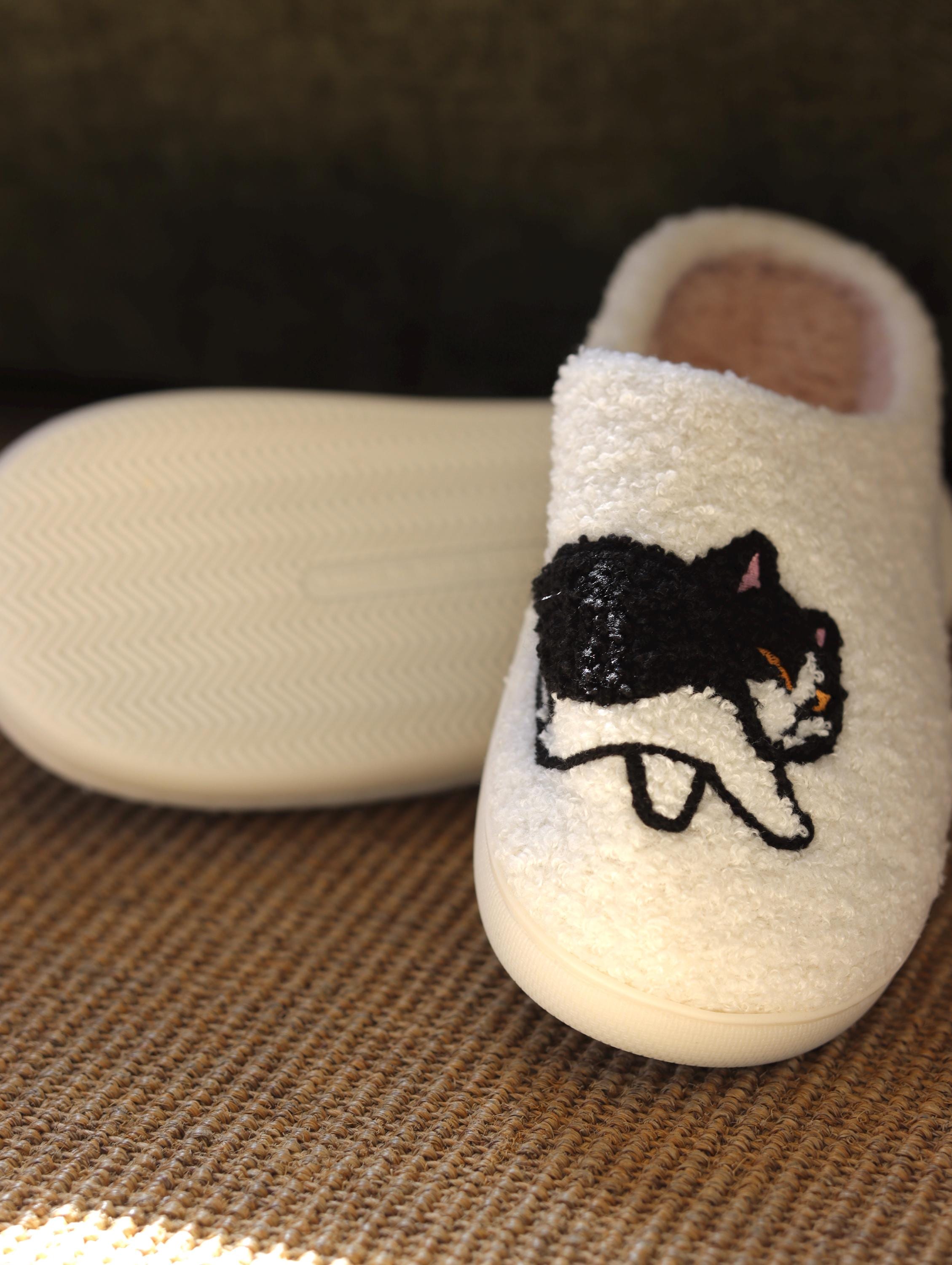 Funny Animal Slippers for Family | Cozy Fleece Dog Cat Slippers | Christmas Gift for Pet Lovers