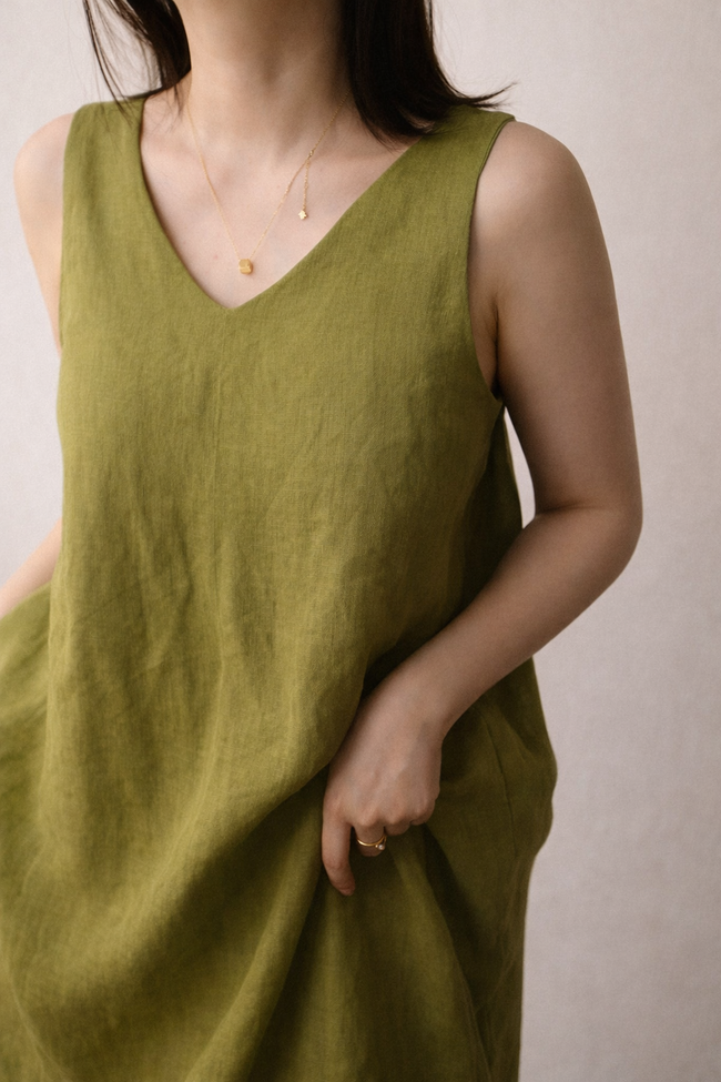 Green linen maxi dress by Lian Loungewear featuring a bow back, washed linen fabric, perfect for relaxed loungewear and casual wear.