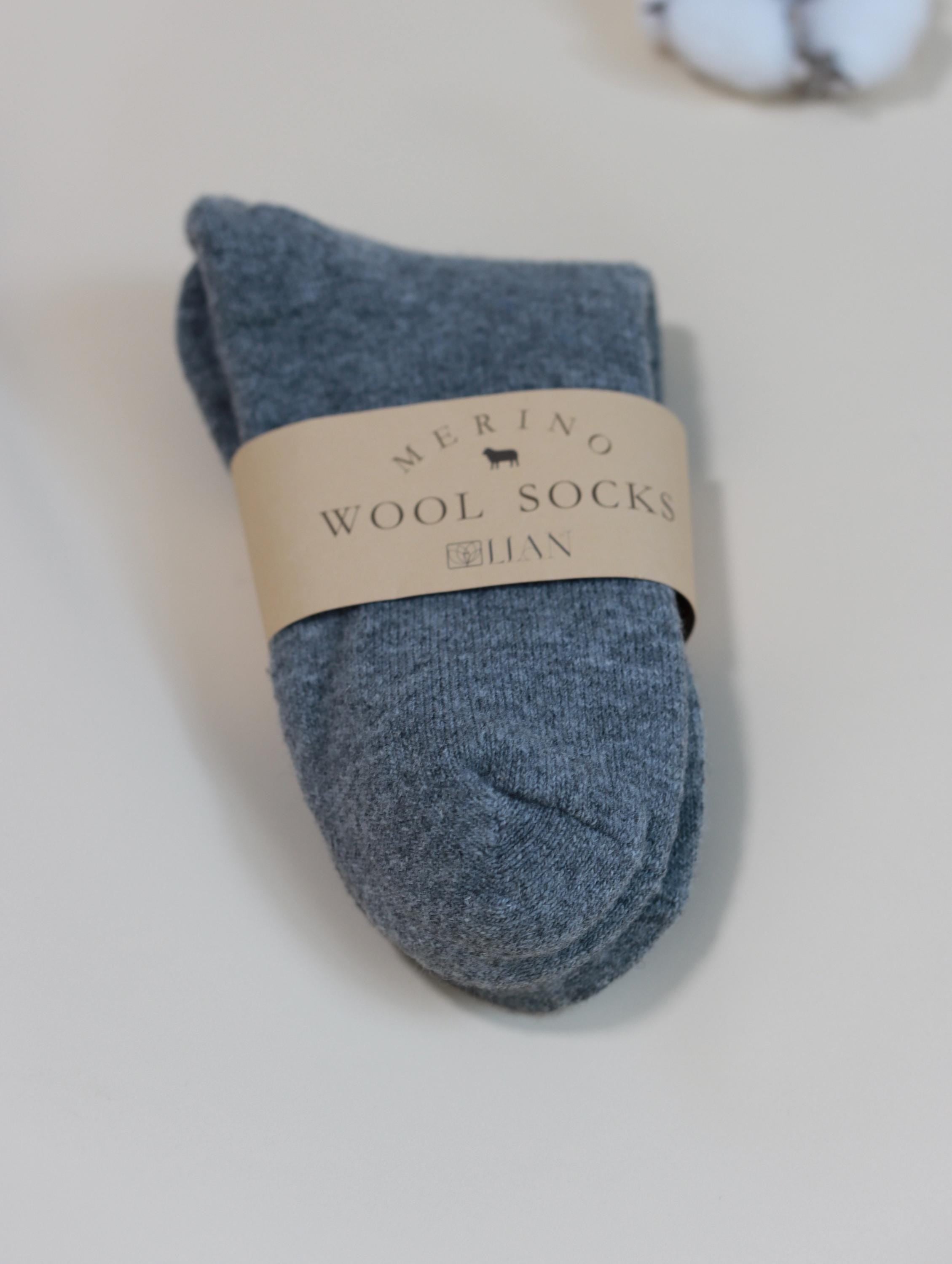 Lian Loungewear 98% Merino Wool Socks gift box featuring ultra-soft, warm thermal winter socks for men and women.