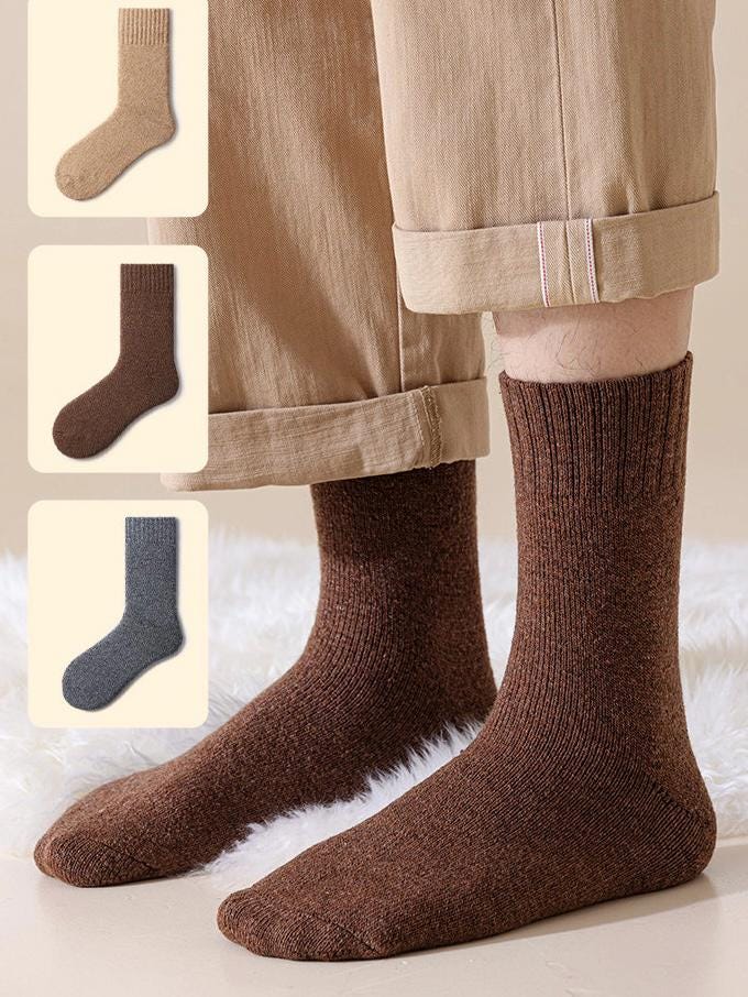 Grey 98% Merino Wool Socks from Lian Loungewear, ultra-soft and warm thermal winter socks in individual gift box for men and women.