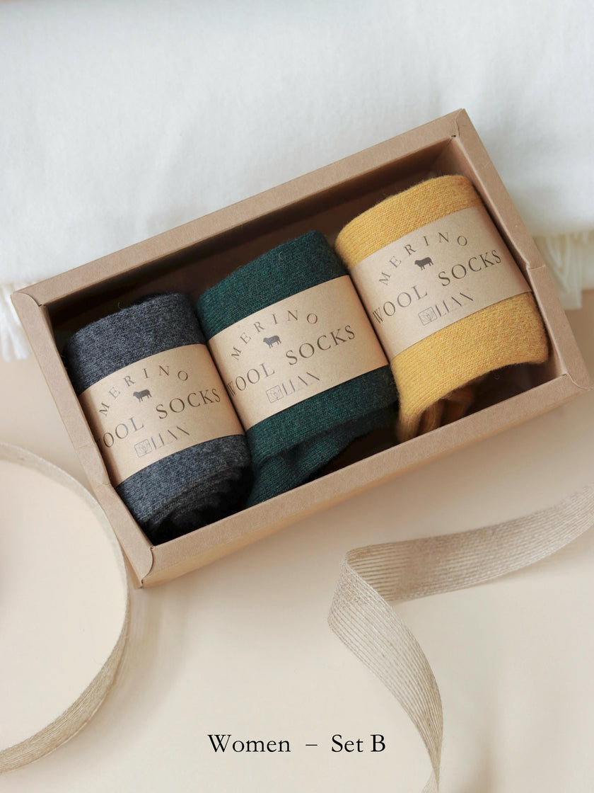 Lian Loungewear 98% Merino Wool Socks gift box set, featuring ultra-soft, warm thermal winter socks for men and women.