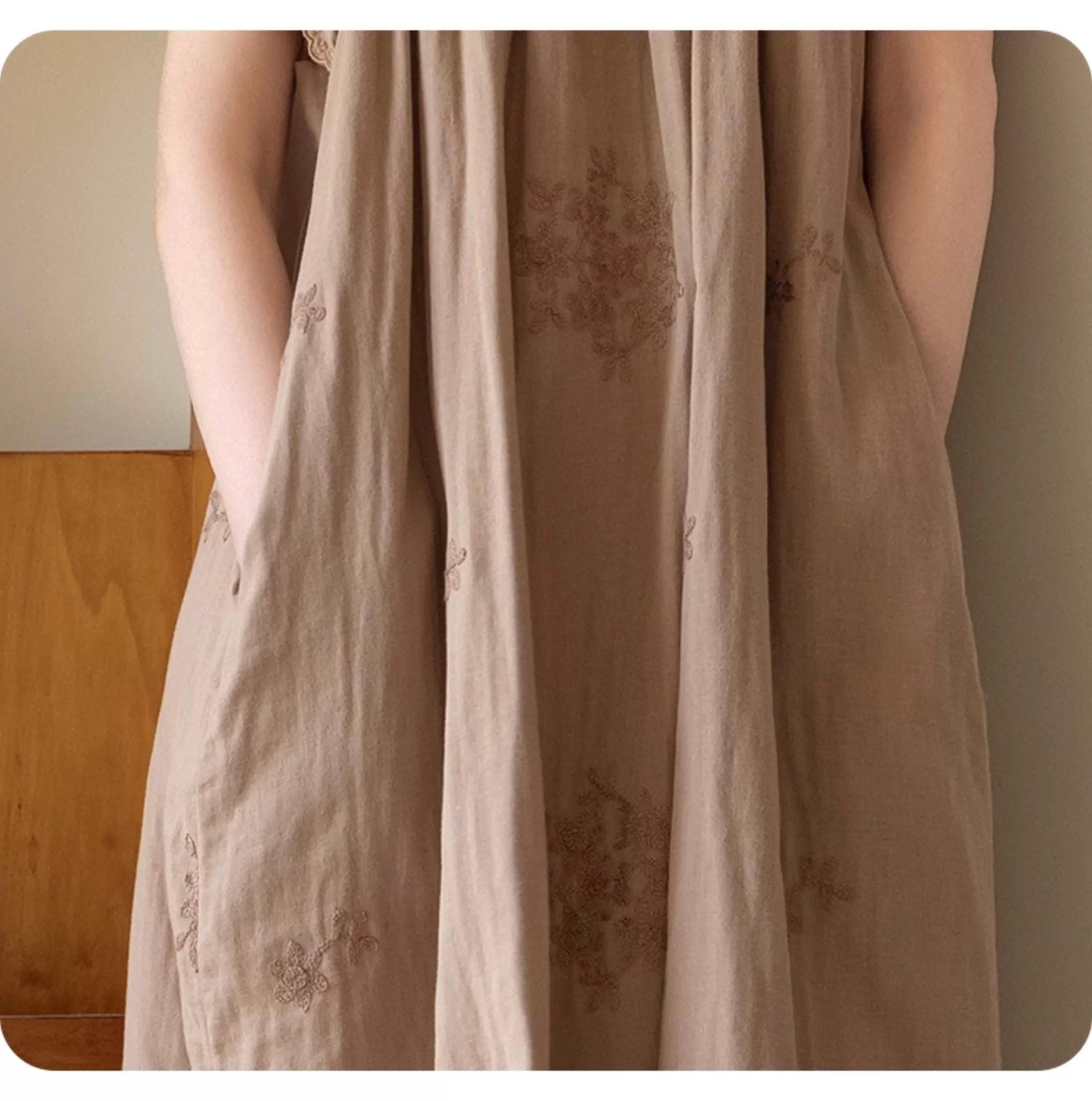 Lian Loungewear embroidered cotton gauze nightdress and pants set, soft and breathable sleepwear with delicate embroidery.