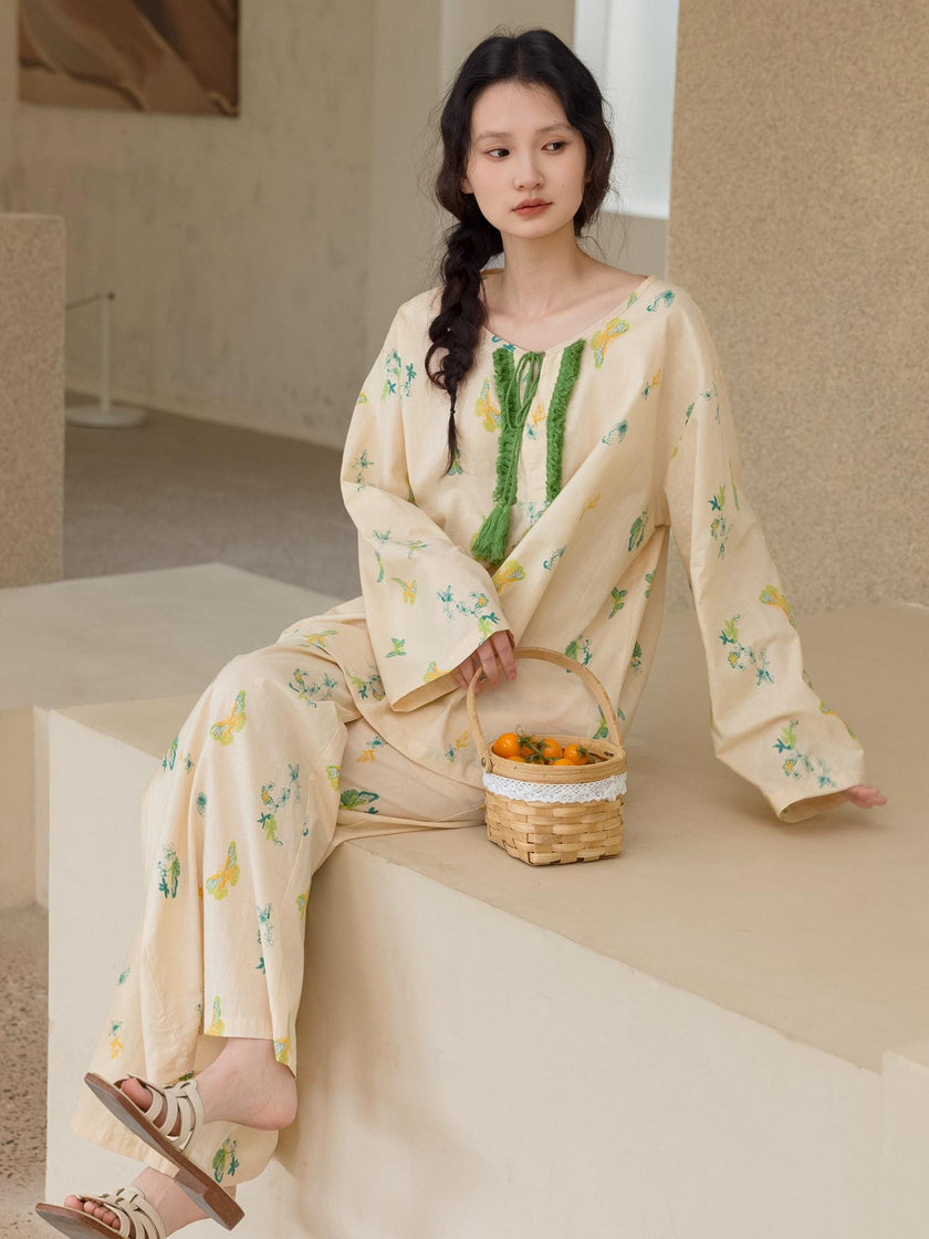 Lian Loungewear Oriental Floral Bamboo Cotton Sleepwear featuring a floral pattern and soft, comfortable fabric for restful sleep.
