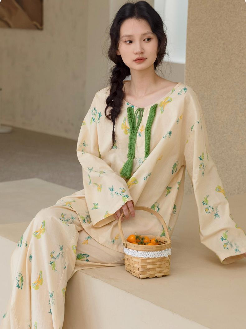 Lian Loungewear Oriental Floral Bamboo Cotton Sleepwear featuring a comfortable, soft fabric with a floral pattern.