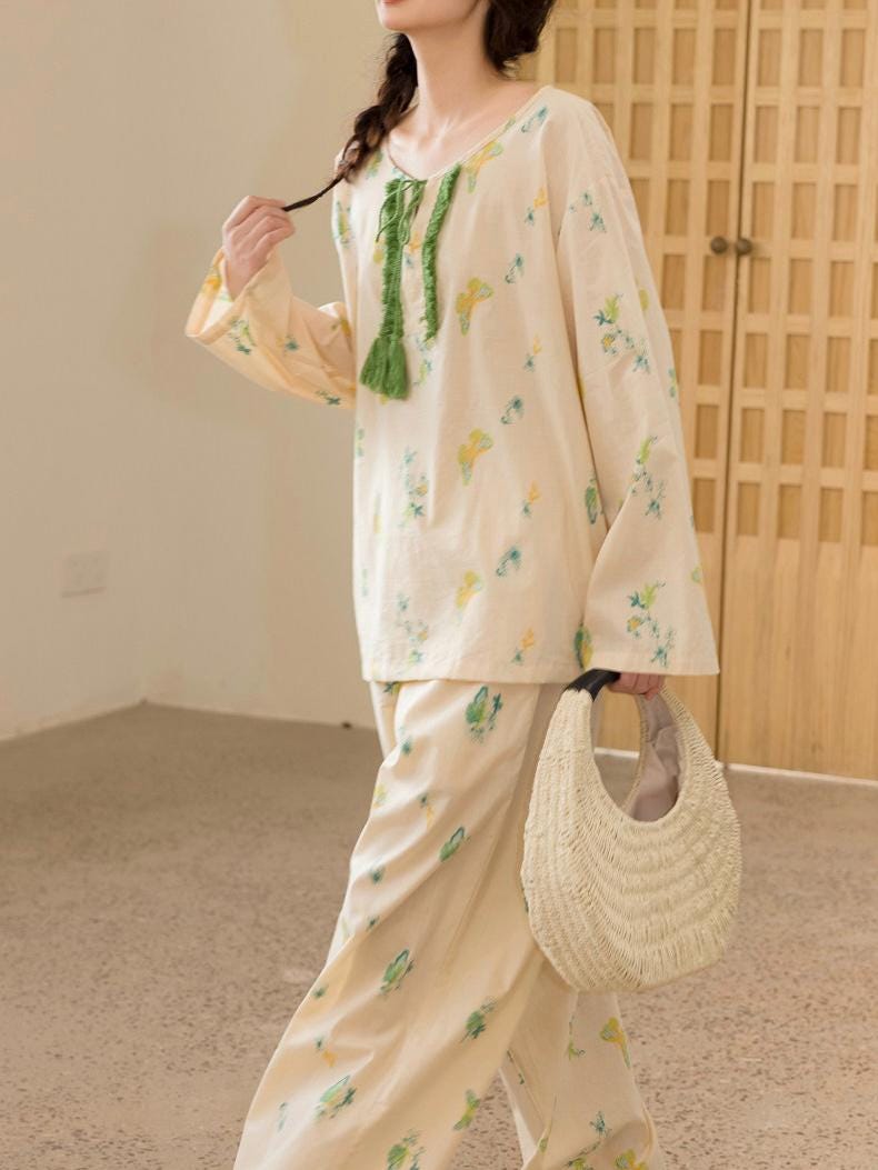 Lian Loungewear Oriental Floral Bamboo Cotton Sleepwear set with floral pattern and soft, breathable fabric for comfortable sleep.